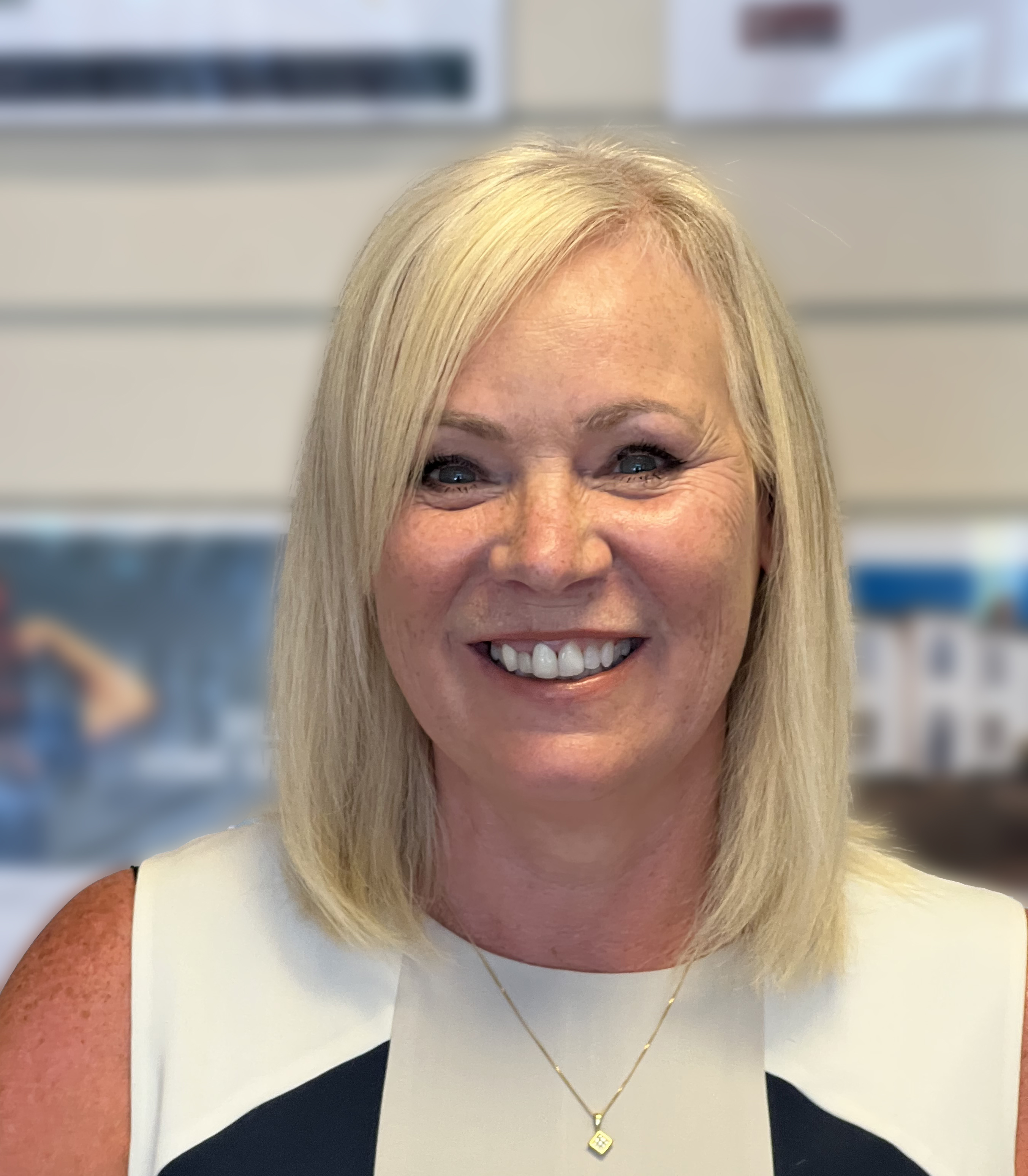 Julie Peach, Sales Negotiator